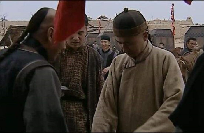 “亮财主”乔致庸：创晋商辉煌，89岁离世，子孙筹拍《乔家大院》