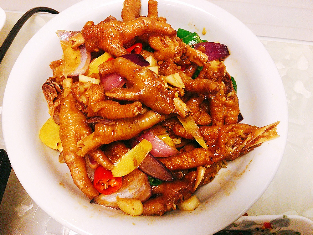 闺蜜来我家花五十元做了三菜一汤,闺蜜来家里做三菜一汤