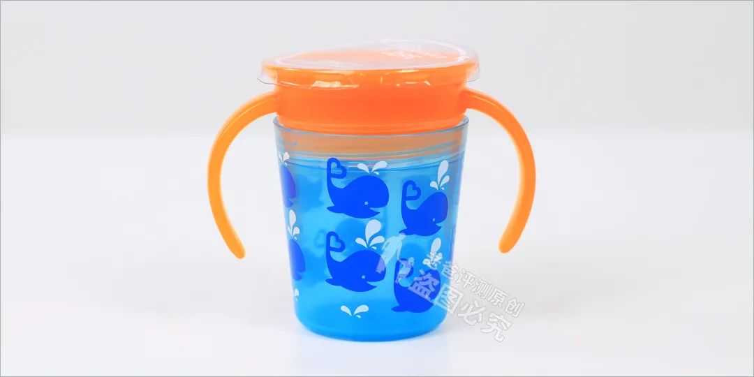 如何正确选择奶瓶和水杯,儿童水杯奶瓶推荐哪种