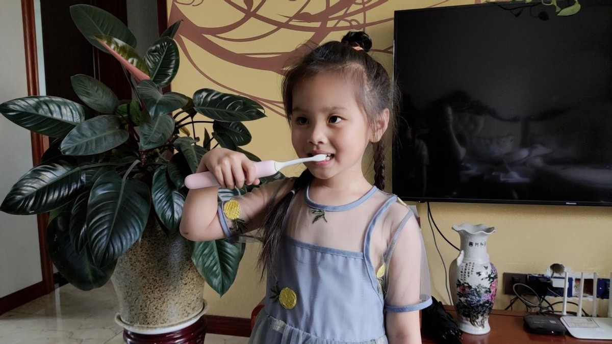 扉乐儿童牙刷使用说明,扉乐电动牙刷确实不伤牙吗