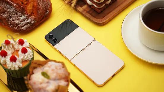 三星galaxyzflip4创意,沉浸式体验三星galaxyzflip4