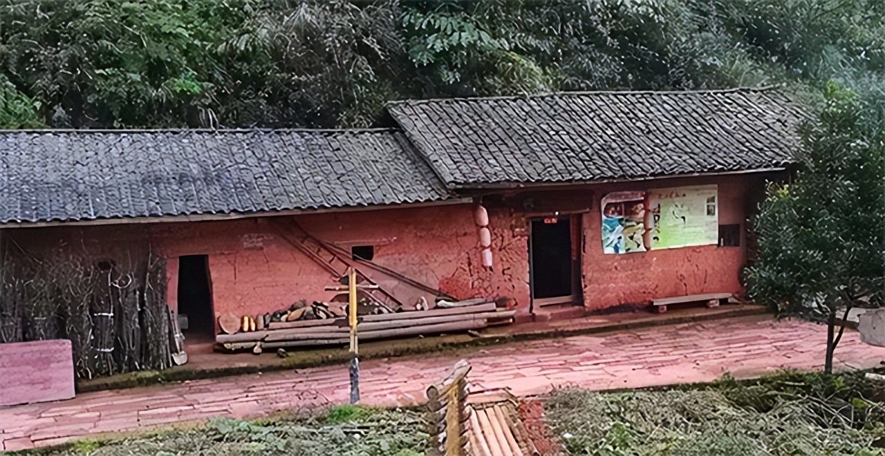 小伙带29岁寡妇隐居深山50年,19岁小伙与寡妇隐居深山50年