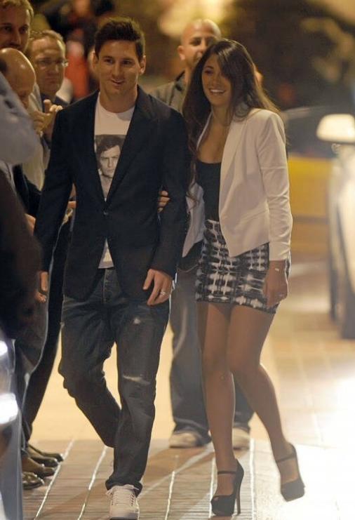 梅西绝世容颜,梅西妻子晒照片展示美好身材