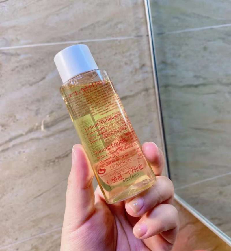 娇韵诗清透版和无油防晒,娇韵诗清爽水功效