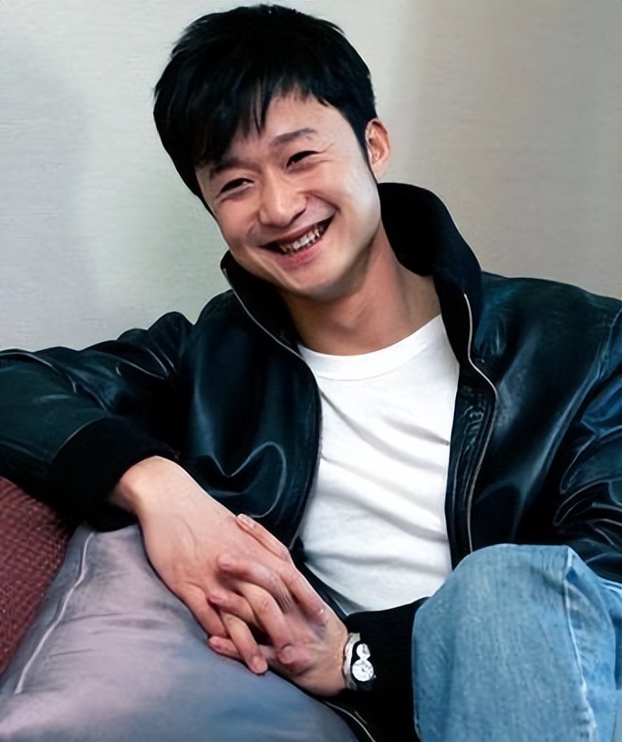 他创造了国内电影票房的最高纪录,6部电影造就他的票房传奇