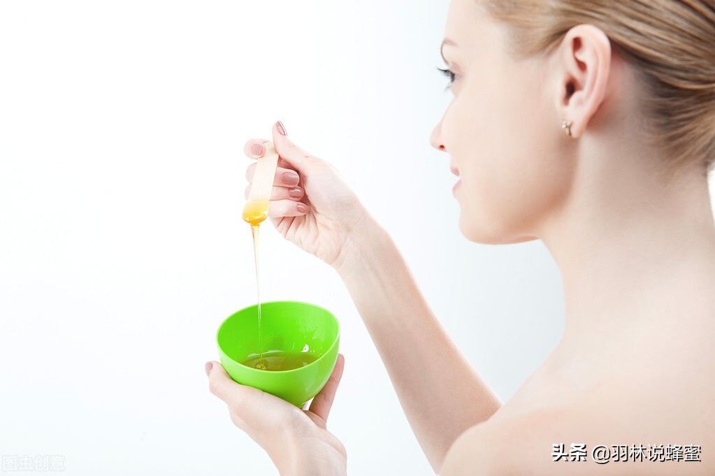 蜂蜜做面膜有啥作用和功效,天然蜂蜜做面膜有什么功效