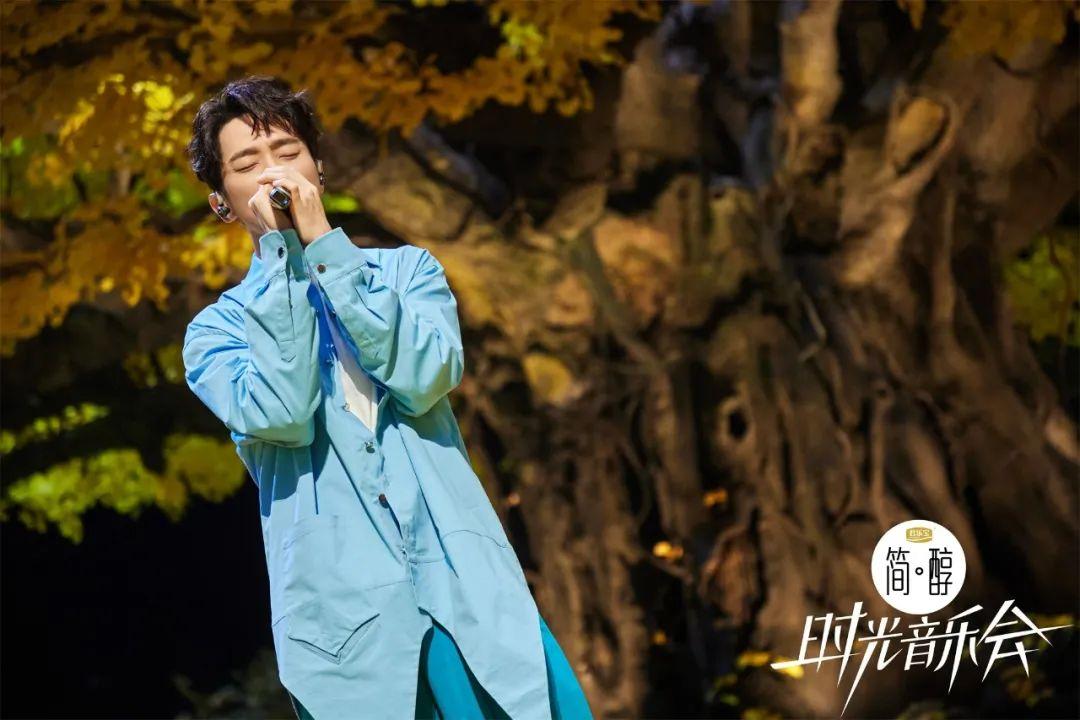 “头部”告别裸播,2023综艺招商“回暖”仍有时差|调查