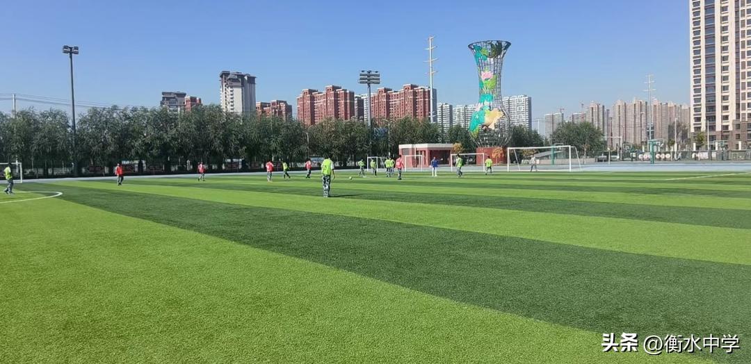 激情开赛篮球友谊赛展示风采,激情赛场展现青春风采