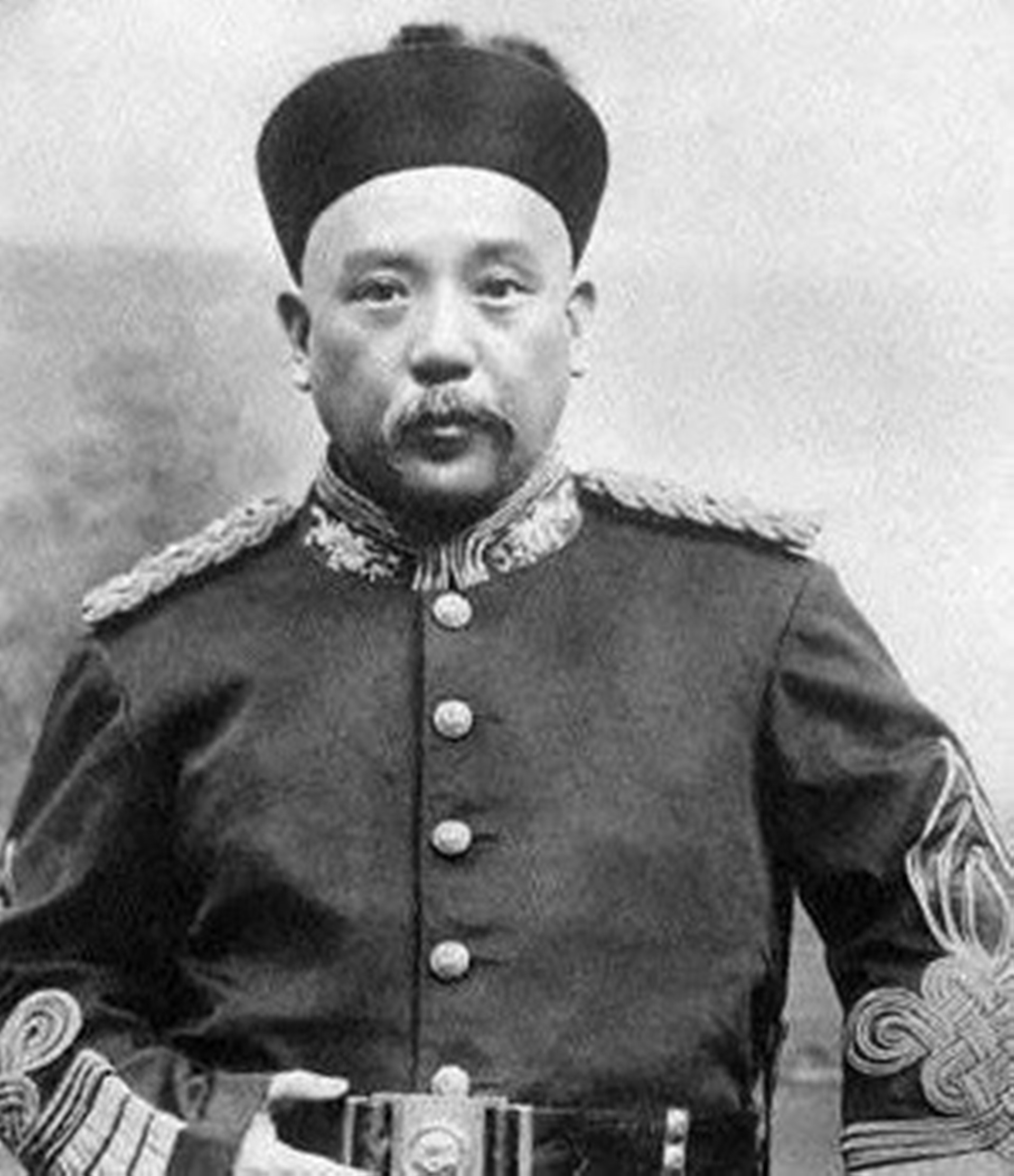 1972年陈毅追悼会上,毛主席看到一老人所作挽联:给他安排工作