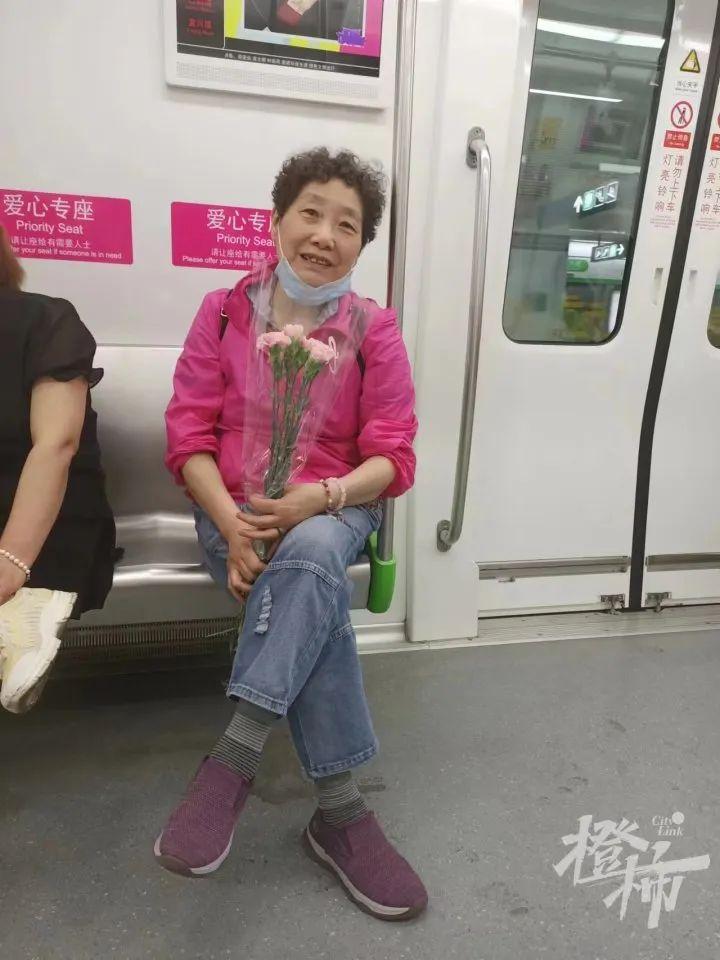 想想李玟的遗憾，“赚5个亿不如月薪5000生娃优秀”说得真对