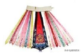 最美婚纱还是中国传统的凤冠霞帔,西方婚纱与中国古代婚服的差异