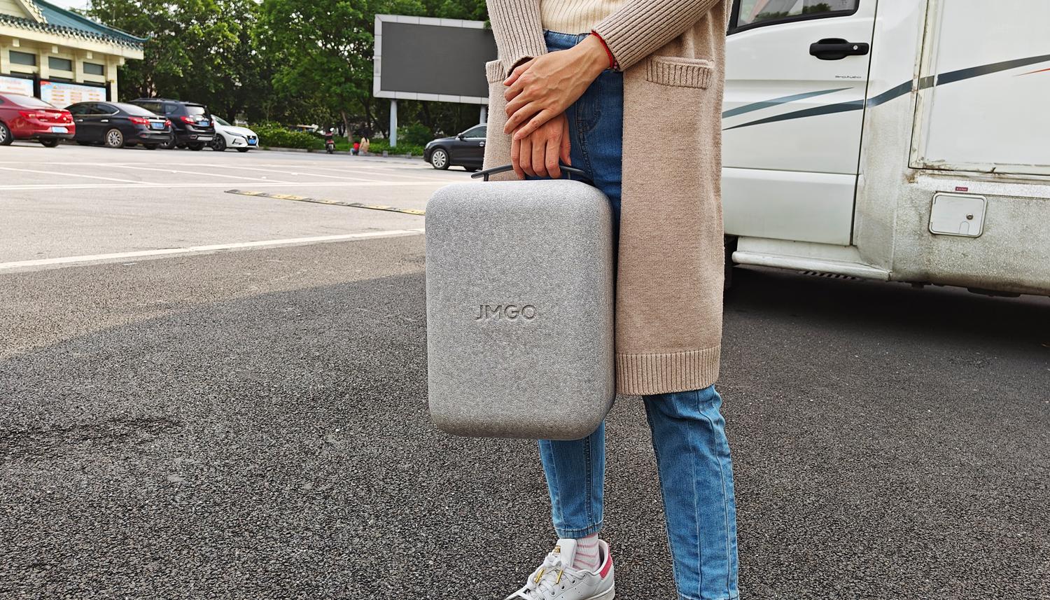 为什么说坚果n1是卧室投影仪,坚果n15.6米投影