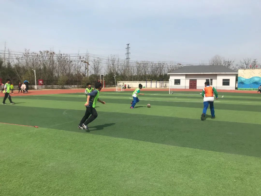 小小足球大小梦想,小学足球联赛拉开帷幕