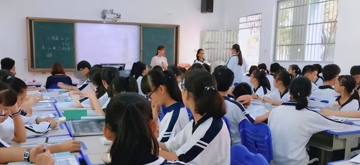 2023年中考分低于多少的会分流,中考成绩低于多少分才能补录