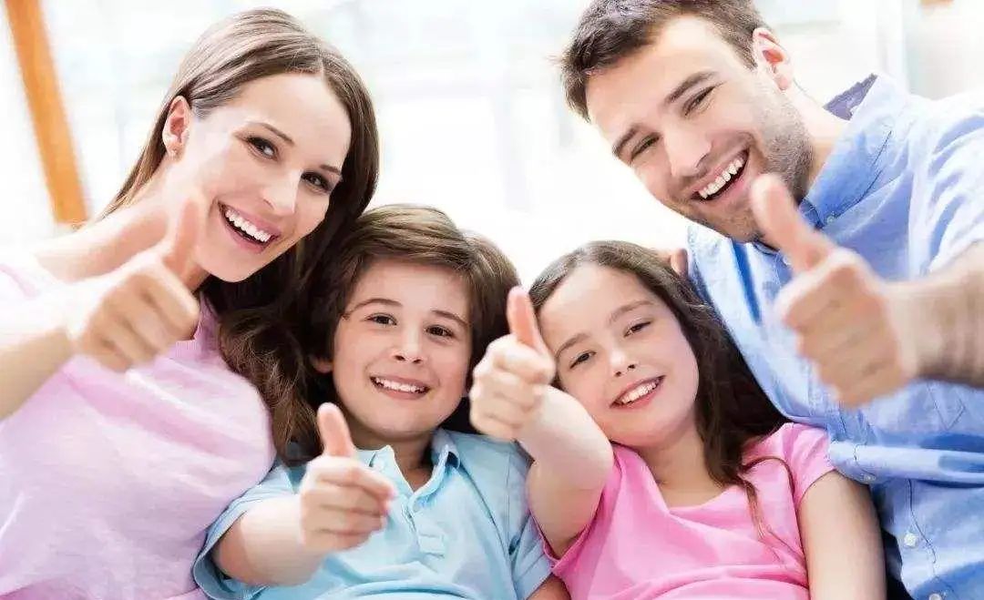 学会正确的夸奖孩子，从这3点针对青少年心理，孩子更优秀