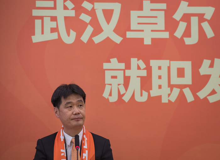 10年浮沉终点竟是告别，武汉长江的命运是巧合还是注定？