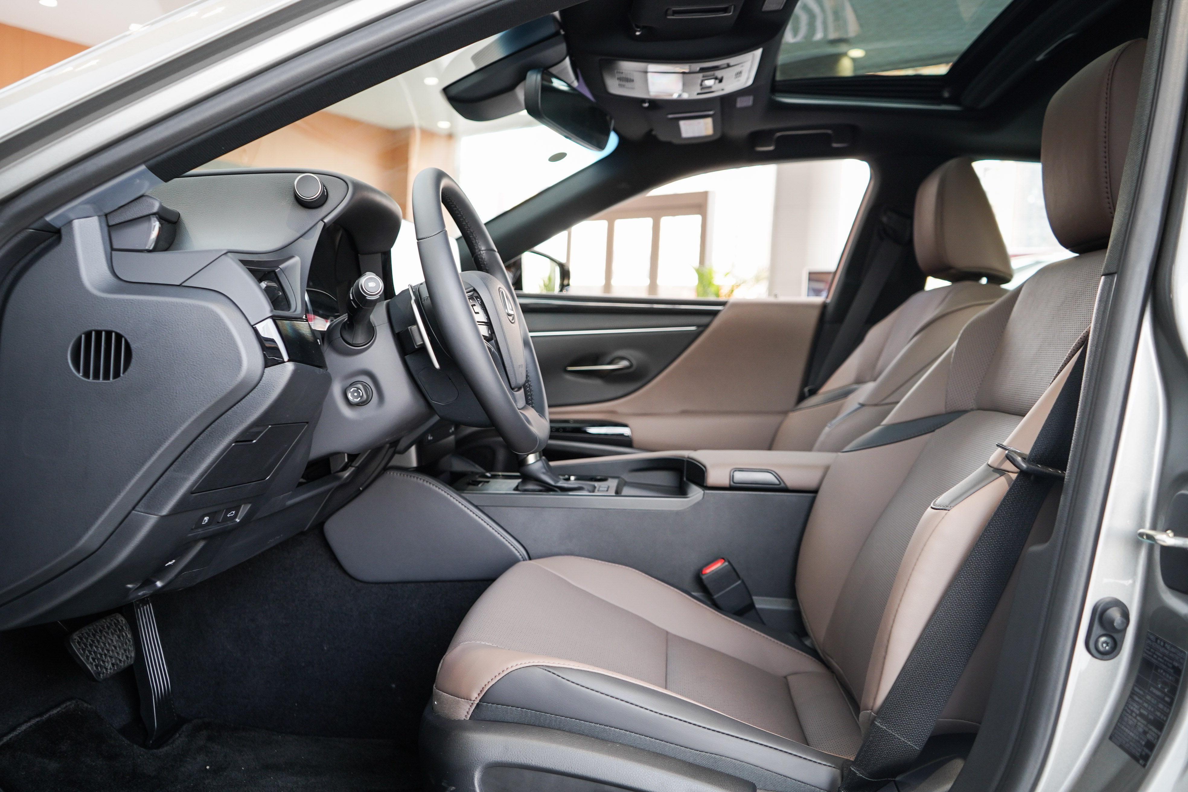 凯美瑞报价优惠,凯美瑞买2.0豪华版落地价