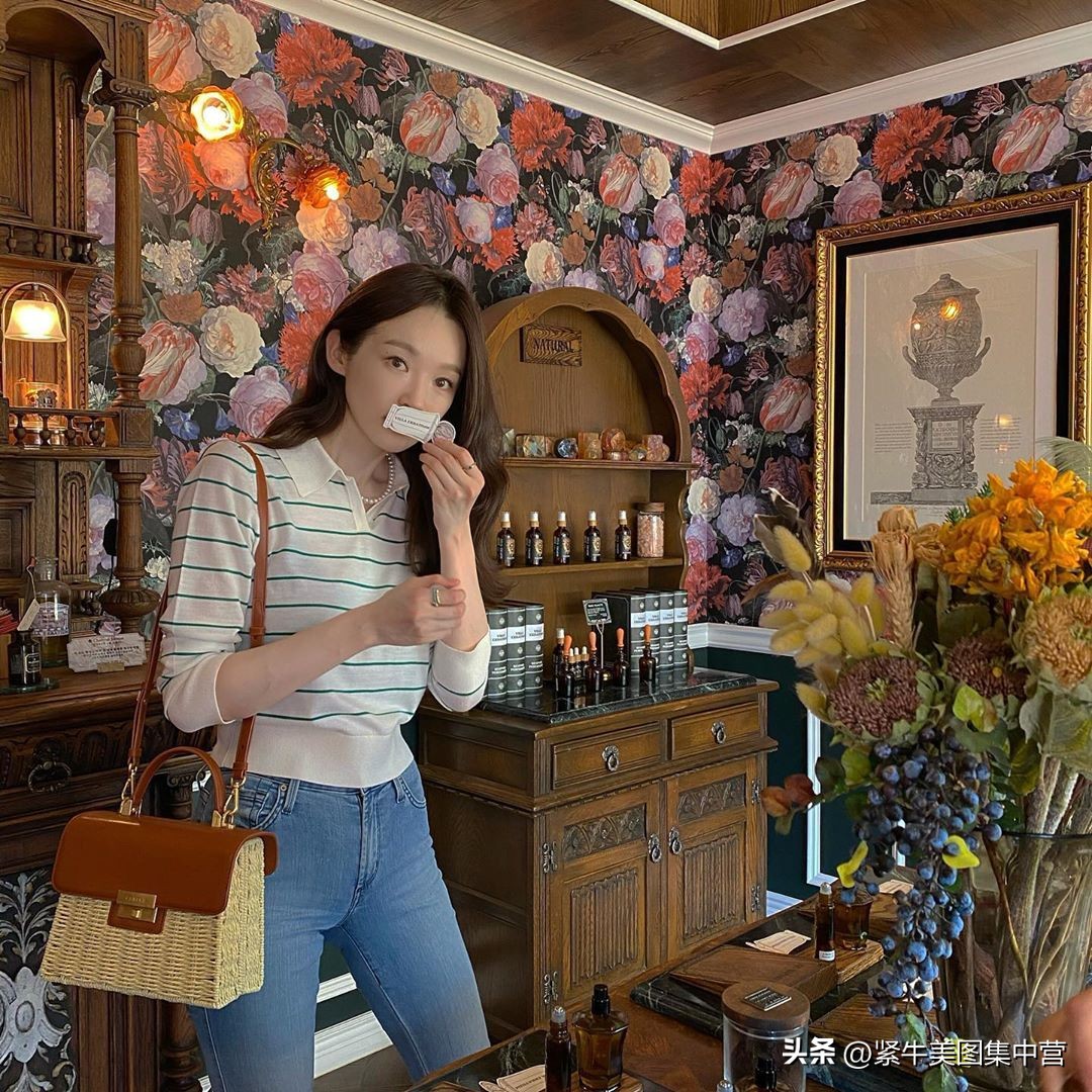 姜敏京牛仔裤穿搭,姜敏京牛仔裤写真