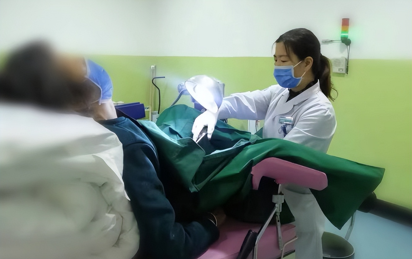 重离子治疗肿瘤效果怎么样,重离子治疗卵巢癌症