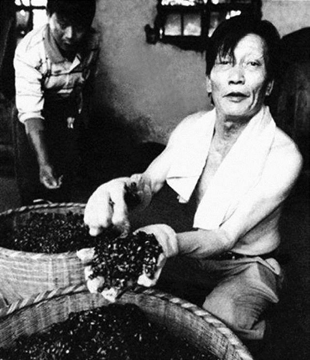 “傻子瓜子”创始人，80年挣到100万，*小平邓**曾力保他，这是为何