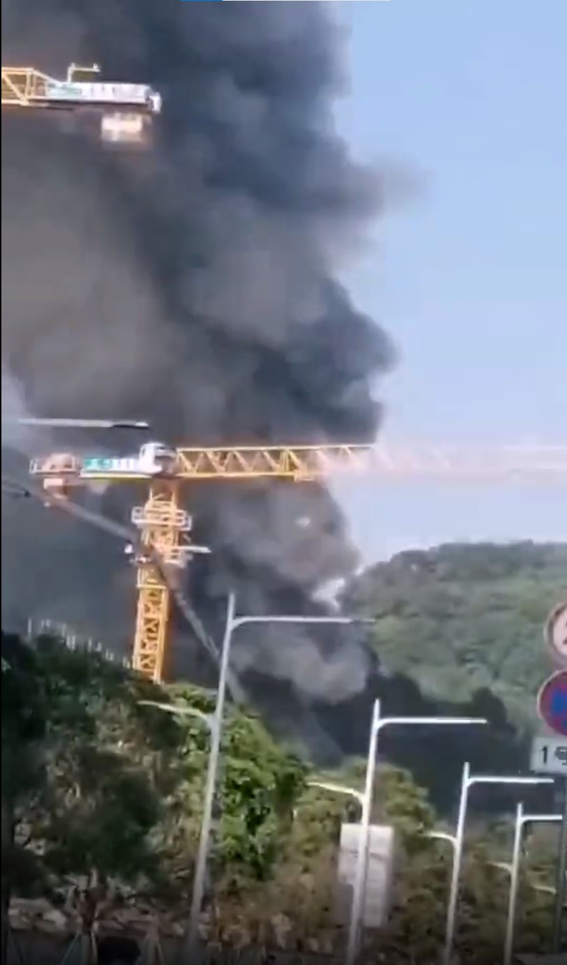 建筑工地活动板房起火,建筑工地板房火灾安全警示教育片