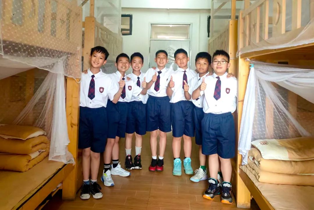 石碣四海学校和碣识学校哪个好,东莞石碣四海学校2018级