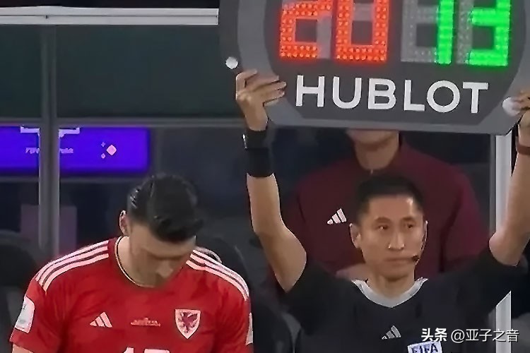 马宁中超关键战争议判罚,中超名哨马宁现状