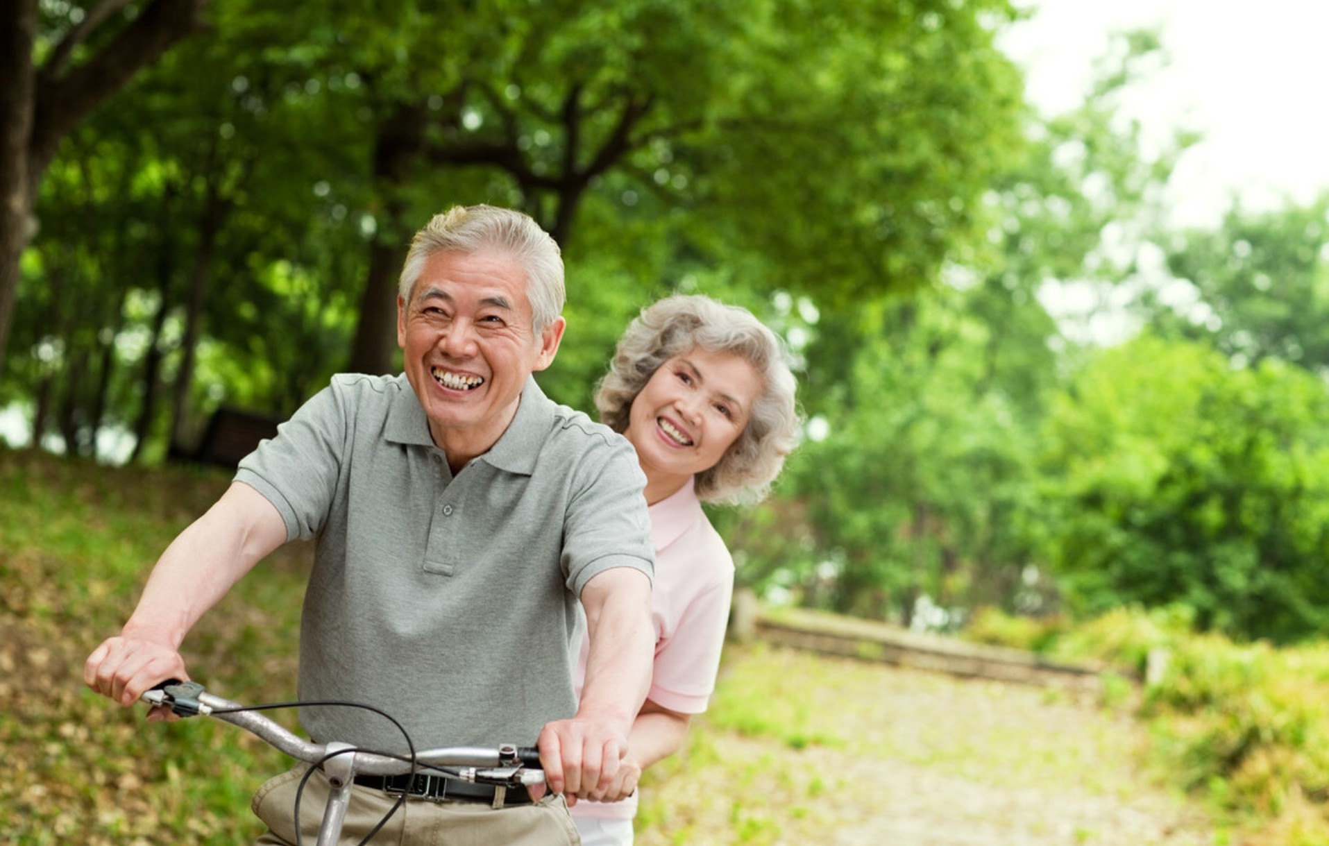 退休中人养老金2024年都有补发吗,2015年退休中人养老金啥时补发