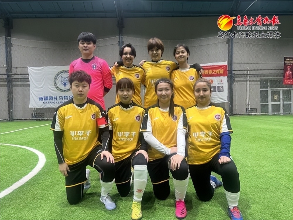 滑雪登山越野赛,新疆雪地足球赛事