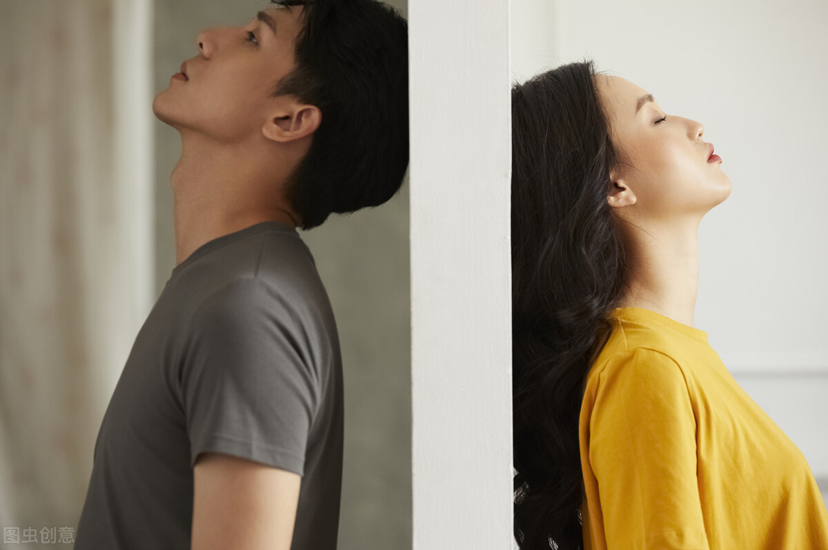 女孩从小被嫌弃10年后回家,女孩从小被嫌弃十年后回家