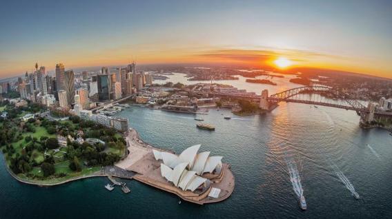 澳洲墨尔本高中留学费用 (英国与澳洲的留学费用比较)