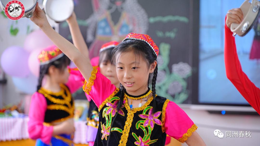 首届56个民族服饰创意大赛,五十六个民族服饰展介绍