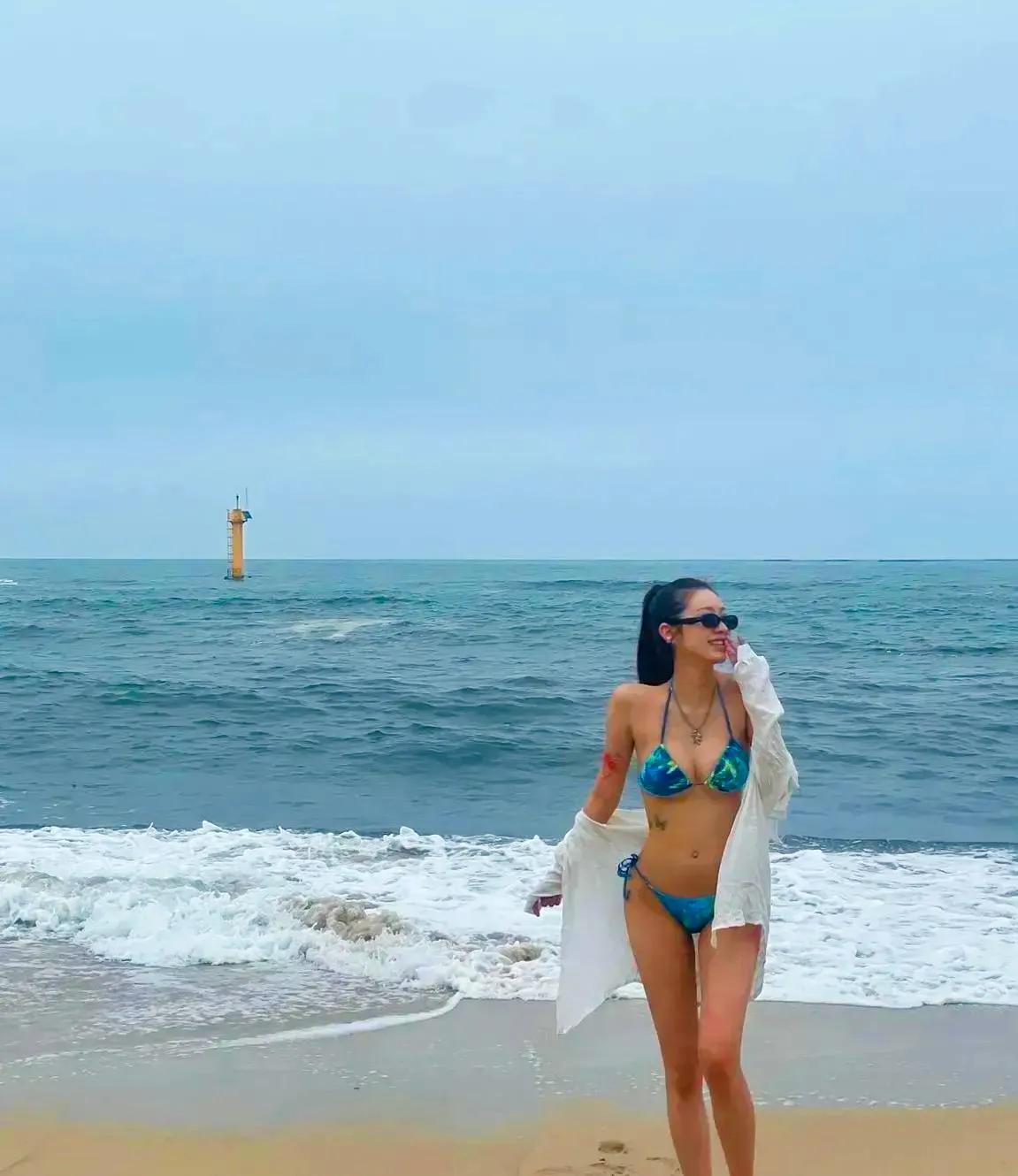 【穿越时光的寂静】阴雨天下的济州岛海滩，魅力无限！