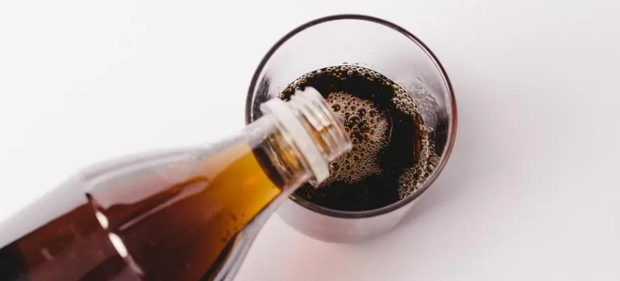 小孩喝碳酸饮料对牙齿危害的视频,碳酸饮料对牙齿的危害是什么