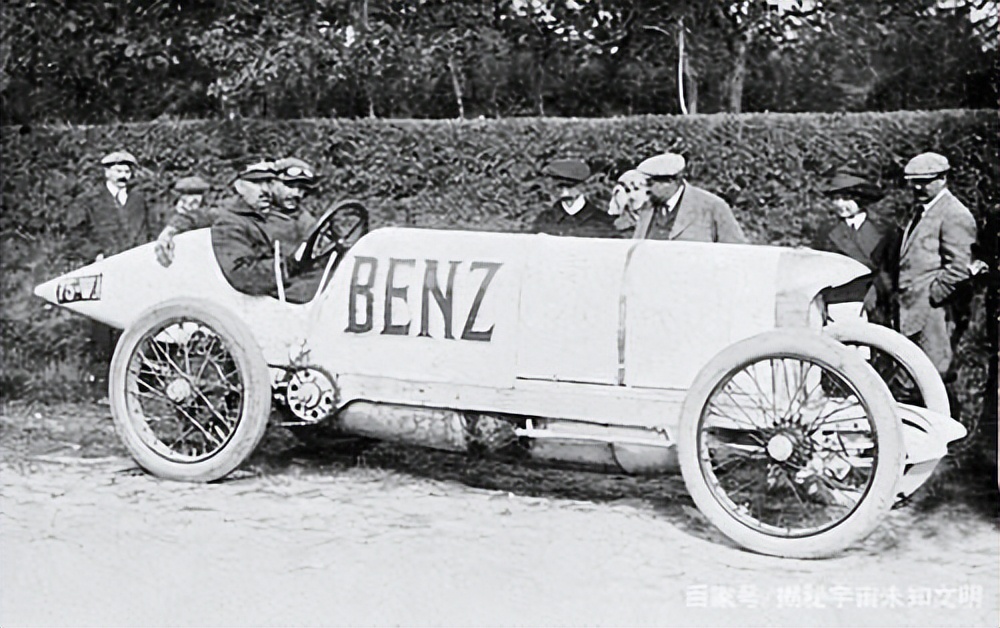 100年跌宕起伏的视频,100年的历史记录让人唏嘘