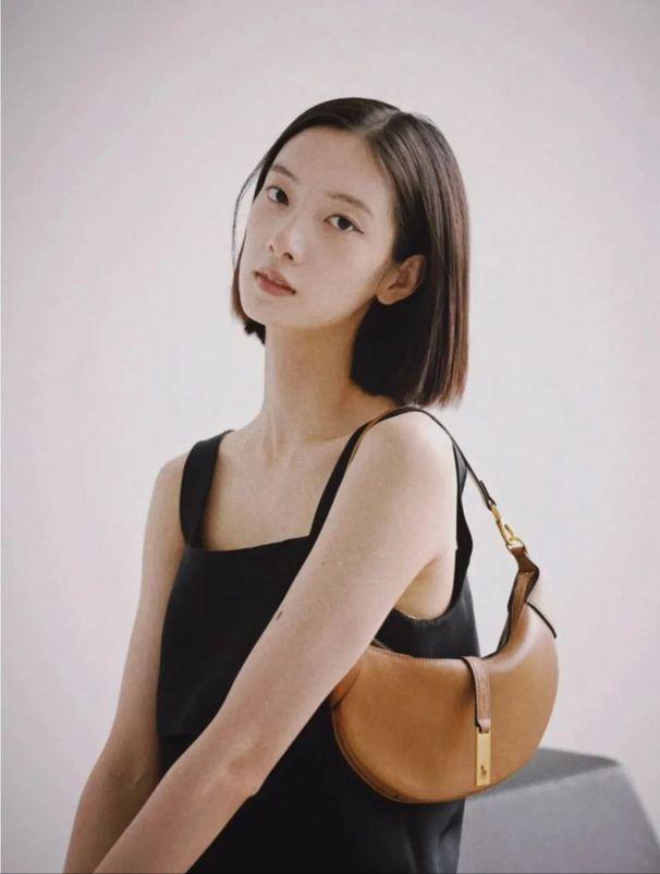 包包百搭老钱风,最近流行的10款包包