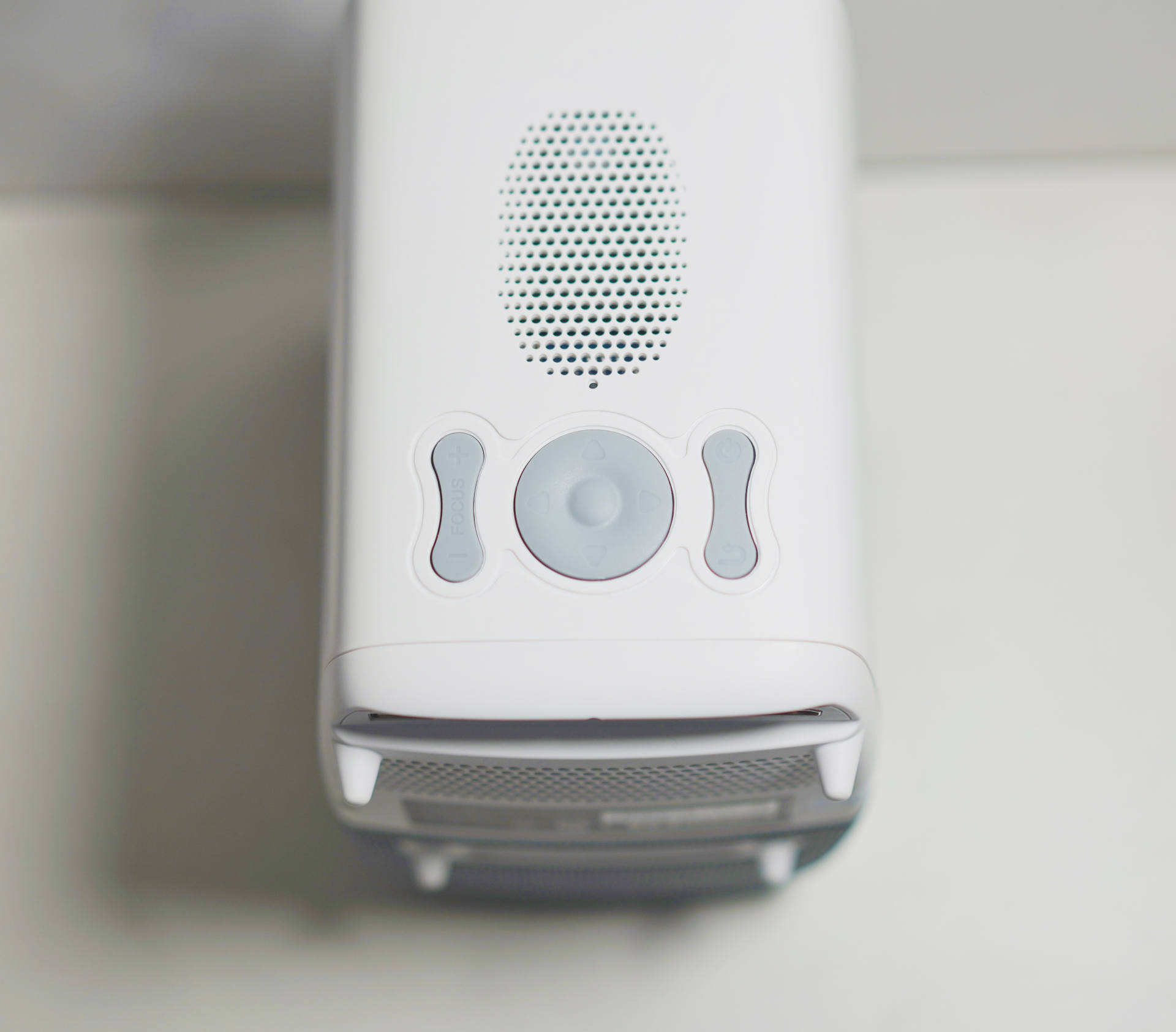 泰捷weboxt1投影200寸效果,泰捷weboxt1和小明投影对比