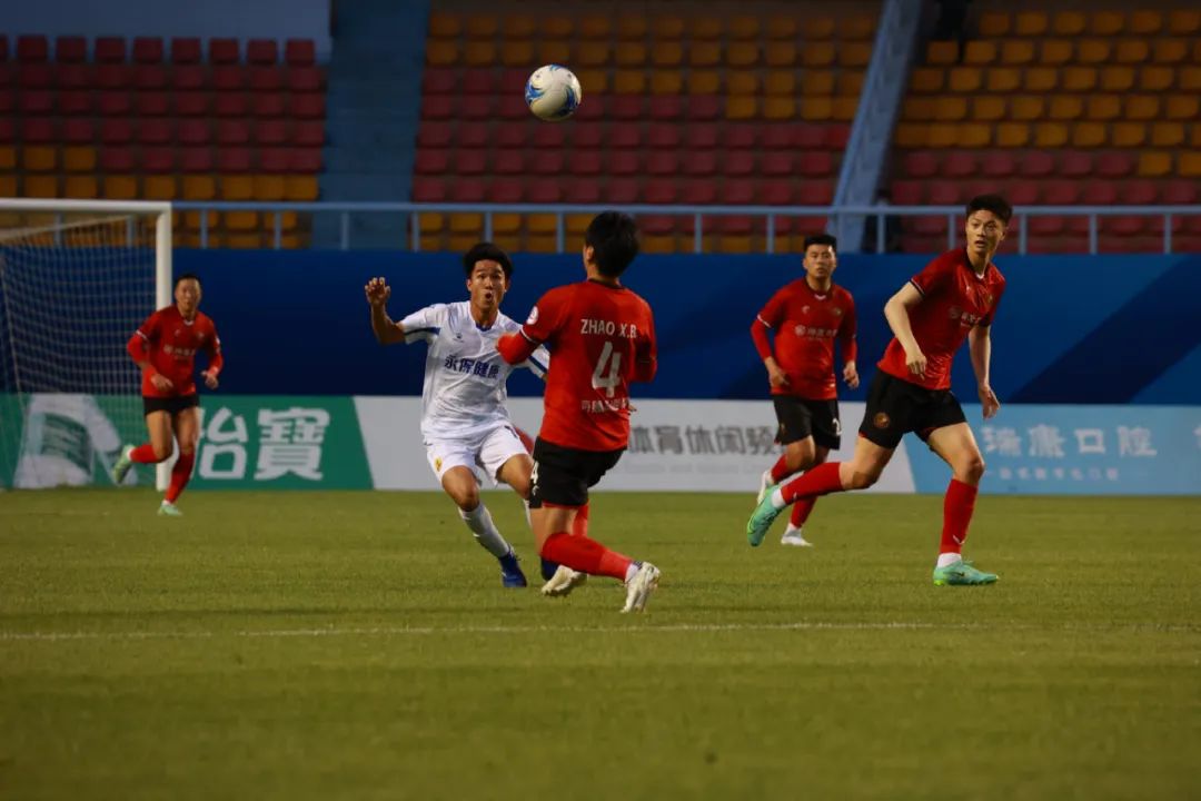今天中乙最新战报消息,青岛红狮1比0大连智行的进球