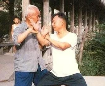 运动训练如何放松,打太极拳时下腹部是绷紧还是放松