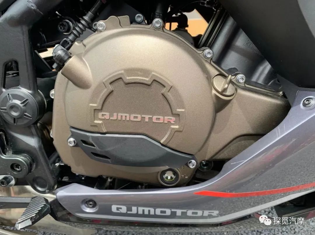 详细测评QJmotor赛400︱又是一个“温柔”“香”