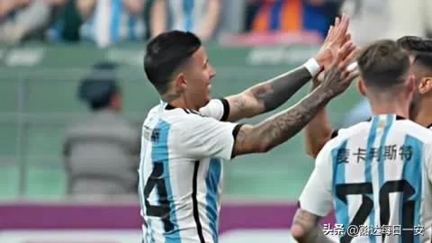 再不疯狂就老了9人队形,再不疯狂就老了每人唱一句的视频