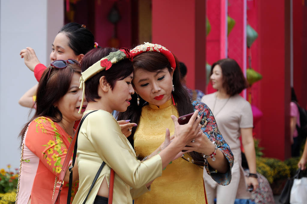 越南足球队员收废品,越南国足队长收废品