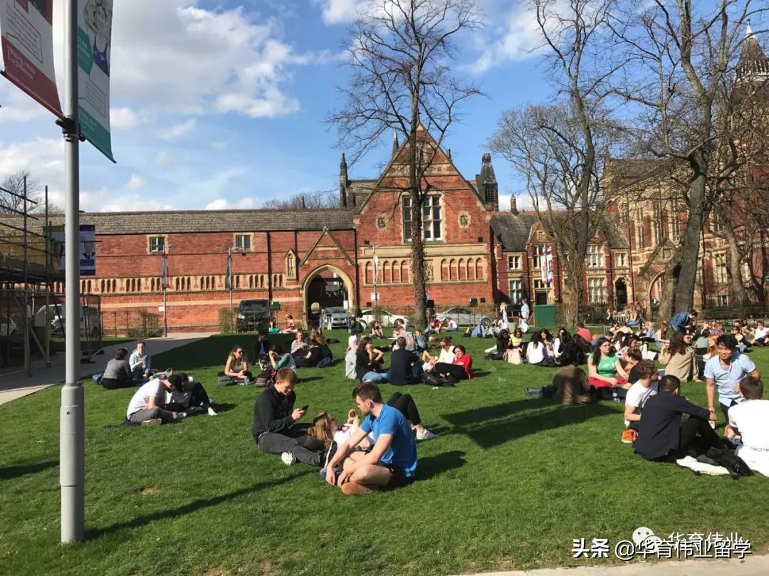 在利兹读研时打卡张国荣读的纺织学院，《指环王》作者是学校老师
