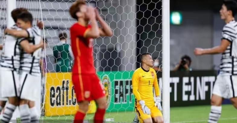 国足选拔队战平日本朱辰杰防守,开门黑足球王国