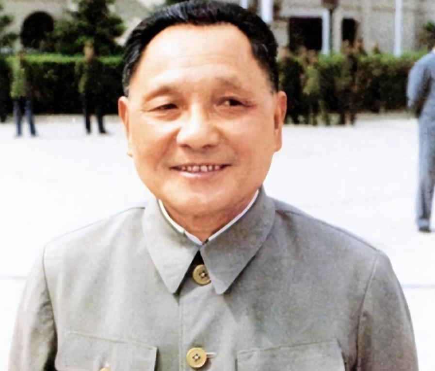 1984年，香港回归谈判陷入僵局，*小平邓**先发制人：不介意使用*力武**