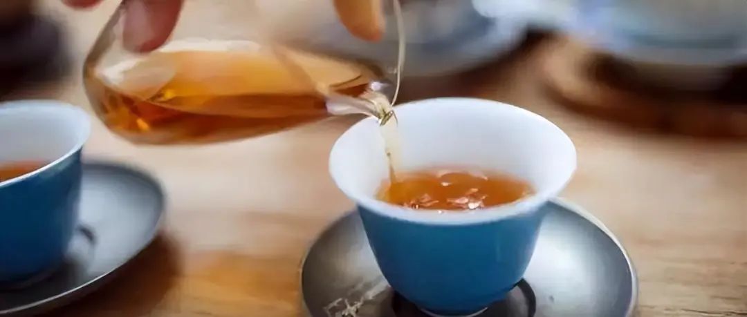 喝茶高手，无非就是常喝茶、多喝茶，喝着喝着就会懂得茶里的道了