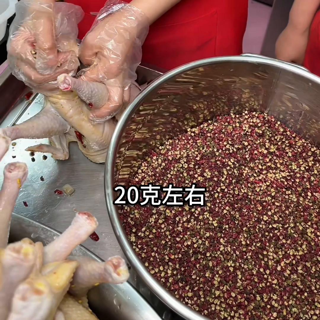 不到50平的小店每天都是爆满,20平左右的小店有哪些