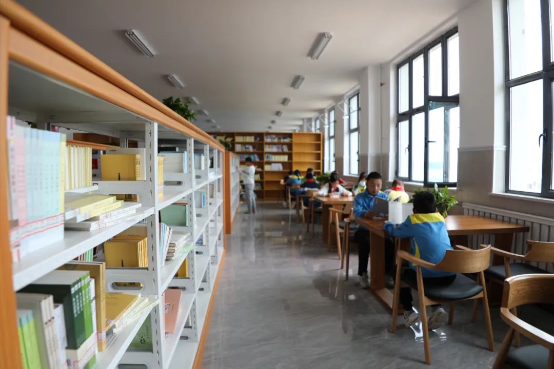 走进新康村看变化：我特别喜欢这个学校