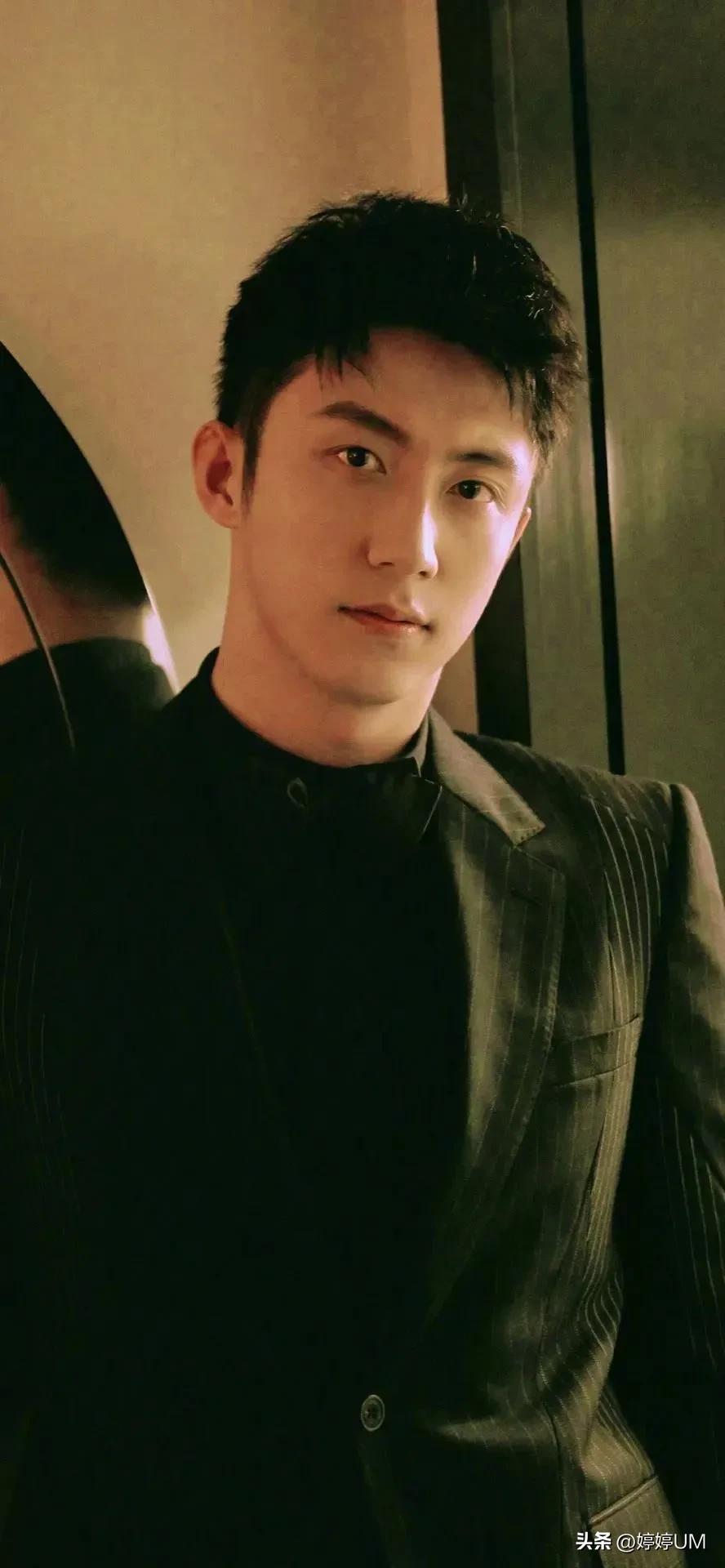 永恒闪耀特利迦超帅壁纸,索隆超帅壁纸高清无水印