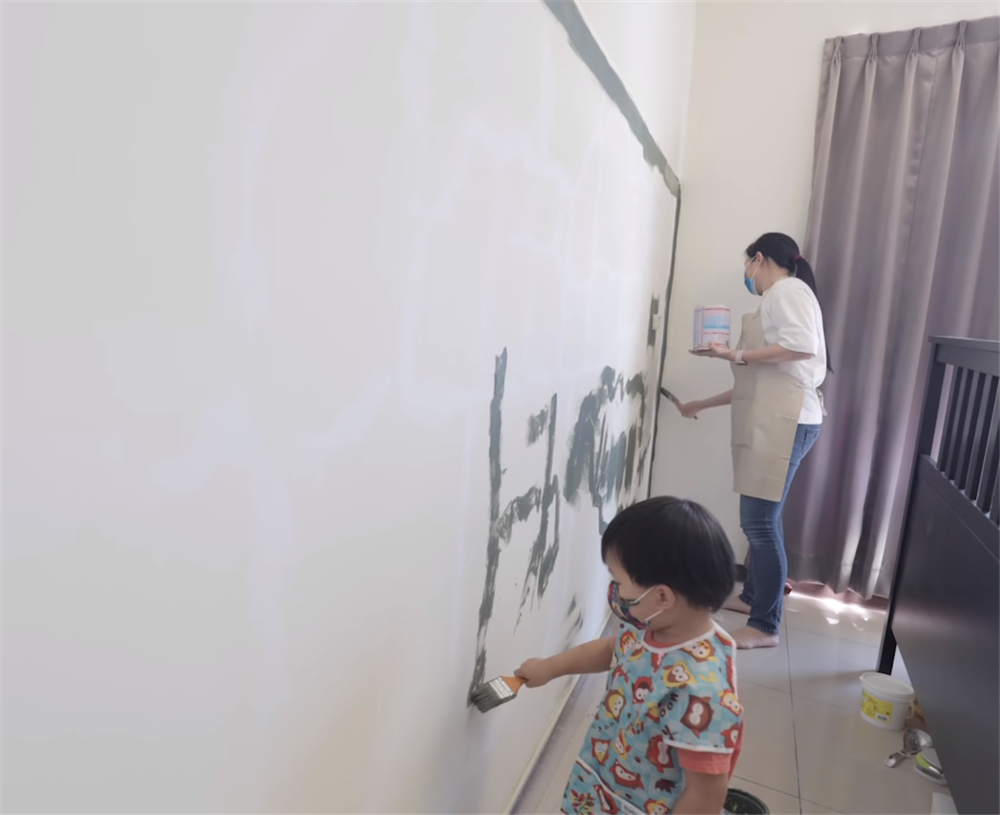 小两口用3天时间，将13㎡杂乱卧室变成森系风，网友：心服口服